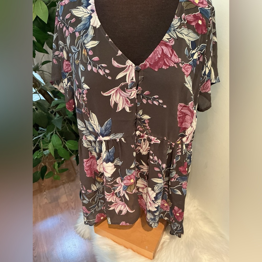 Torrid Lexie Babydoll Hi-Low Floral Chiffon Tunic Top Size 2 New with tags - Picture 10 of 13